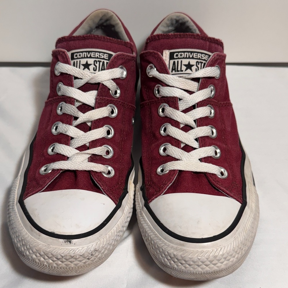 Converse All Star Low Top Sneakers in Burgundy and White